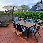 Ferienhaushaelfte 