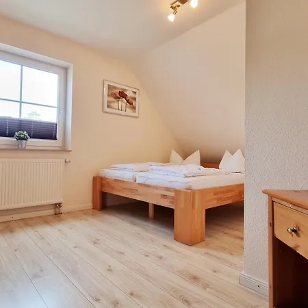 Holiday home Ferienhaushaelfte 