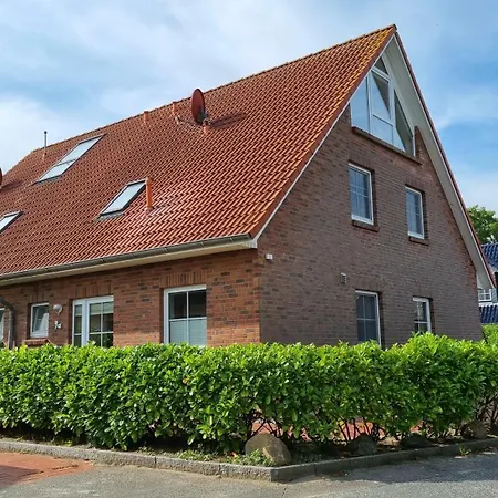 Holiday home Ferienhaushaelfte 